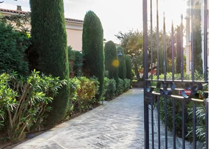 My Little Paradise In St-tropez *